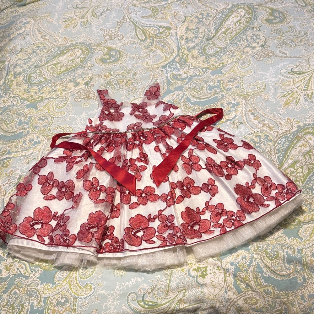 Sleeveless Red Floral Dress with Bow Accents size 6